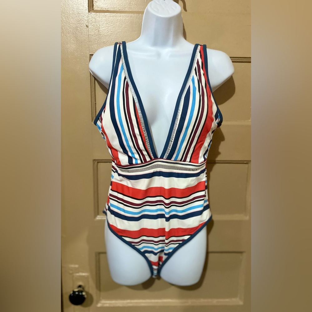 Cupshe one piece striped bathing suit. Size Large. Worn twice.